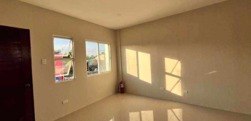 Amaya Rowhouse Unit – The Aston