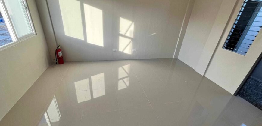 Amaya Rowhouse Unit – The Aston